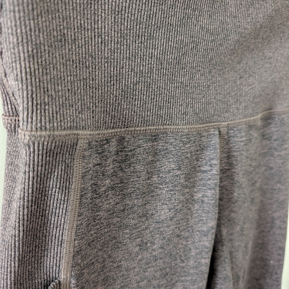 OFFLINE BY AERIE The Hugger Leggings High Rise Brown Ribbed Size Large Short - Picture 4 of 11